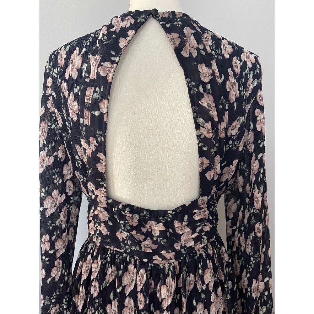 Lulu’s floral dress - Picture 5 of 7